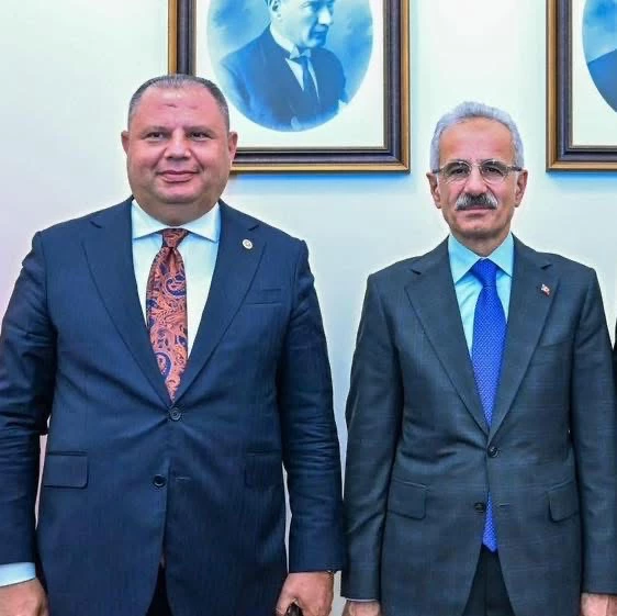 Halil Öztürk TBMM’de Bakan Uraloğlu ile Görüştü: Kırıkkale İçin Yeni Ulaştırma Hamlesi Yolda