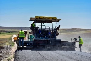6 mahallenin grup yolunda asfalt çalışması başlatıldı