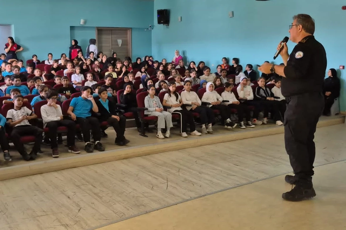 ÇAK-TİM, 900 öğrenciye afet farkındalık eğitimi