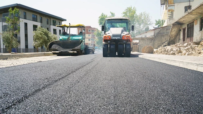 Büyükşehir, Azerbaycan Mahallesi’nde Yolları Asfaltla Kaplıyor