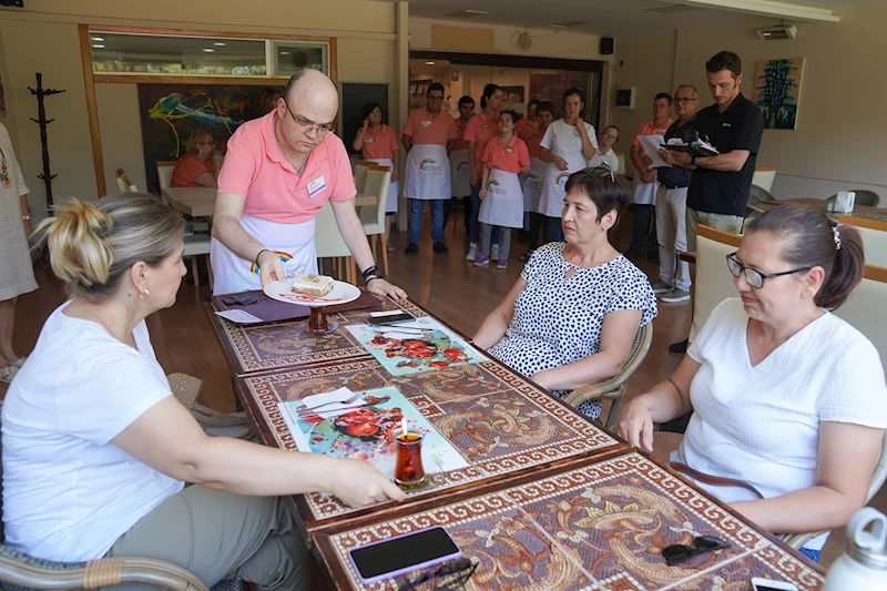 ÖZEL BİREYLER GÖKKUŞAĞI KAFE İLE İŞ GÜCÜNE KATILIYOR