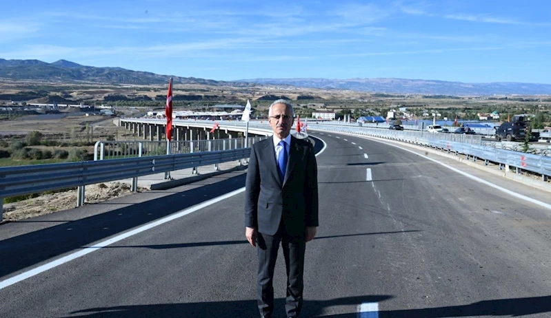 TÜRKİYE’DEKİ ARAÇLARIN YARISI BAYRAMDA OTOYOLLARDAYDI