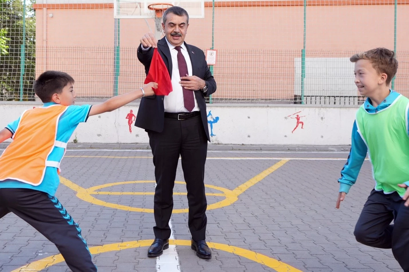 Bakan Tekin