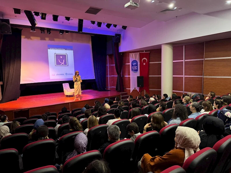 Eyüpsultan’da ebeveynlere rehberlik: “Çocuğumun Beyninde Neler Oluyor?” semineri