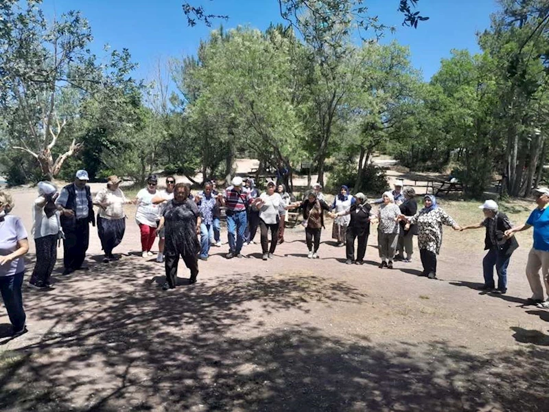KOCA ÇINARLAR PİKNİKTE EĞLENDİ