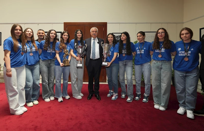 Adana Büyükşehir Belediyesi U18 Kızlar Basketbol Takımı Türkiye 3’üncüsü Oldu