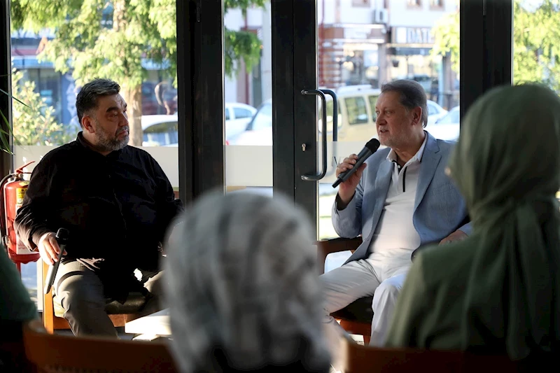 Ahmet Özhan OSM’de sanatseverlerle buluştu: “Farklılıklar özümüzde bir oluşumuzu değiştirmez”