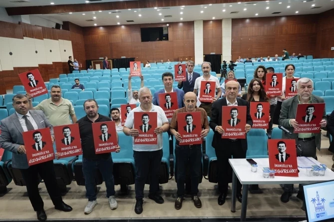 Konak Meclisi’nde ‘İmamoğlu’na Özgürlük’ Mesajı