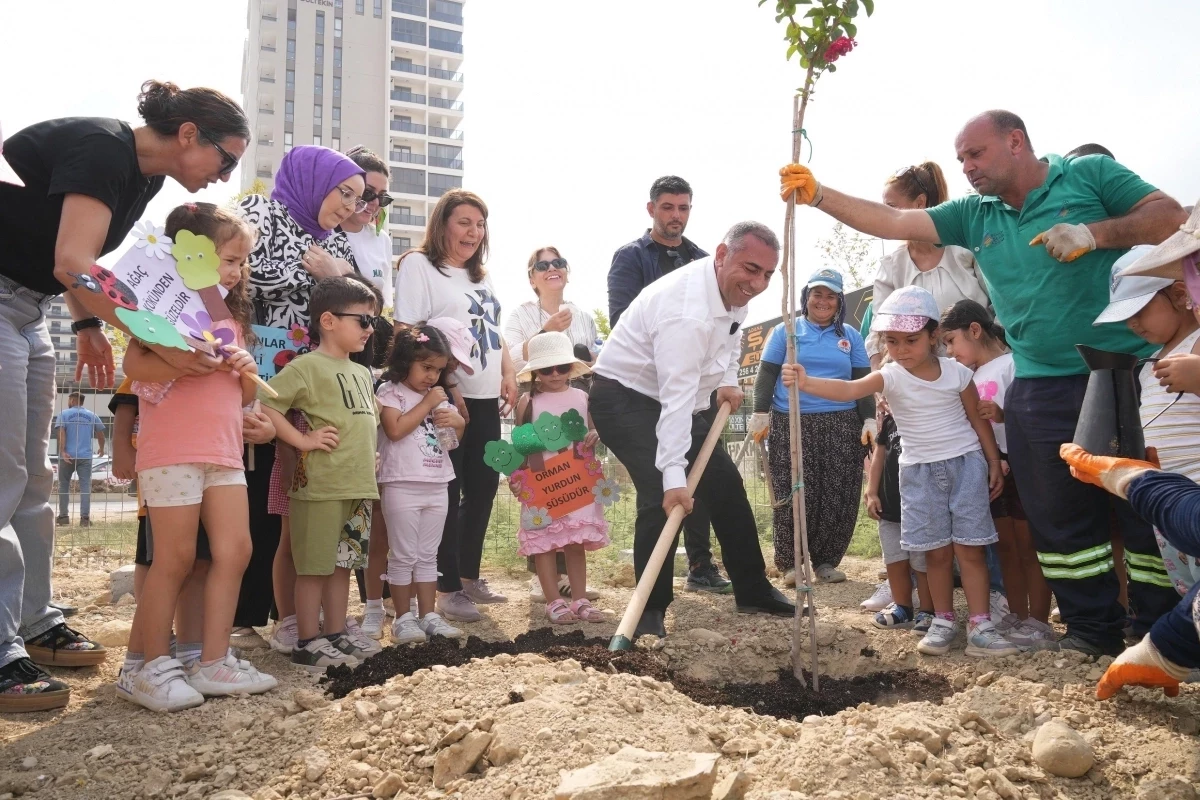 Fidanlar; yanan ormanlar, çocuklar ve Zeydan Karalar için dikildi