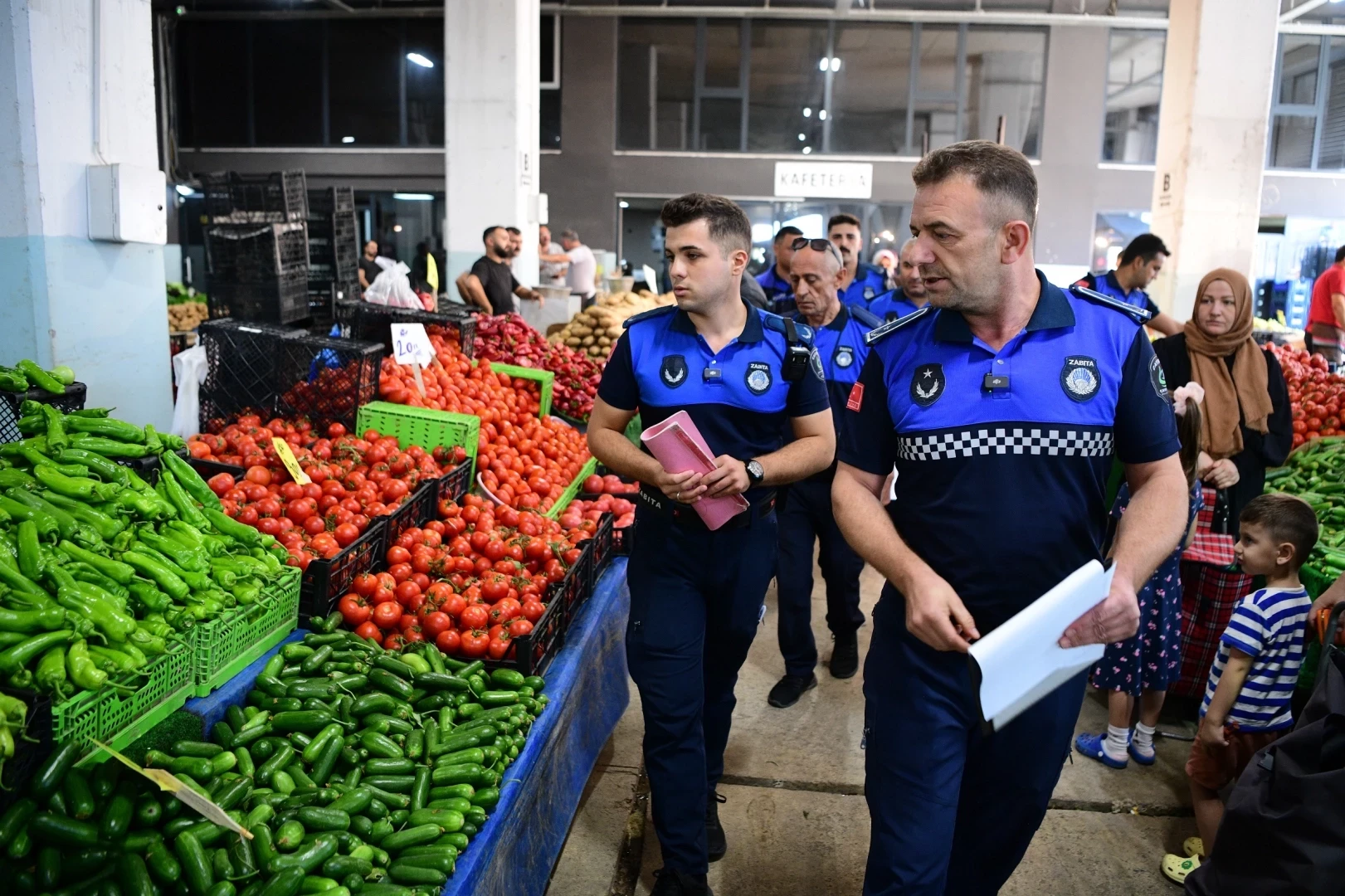 Kocaeli Çayırova Zabıtası’ndan pazar denetimi